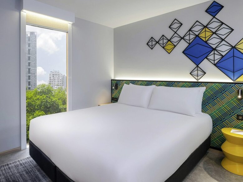 Hotel Ibis Styles Bangkok Silom