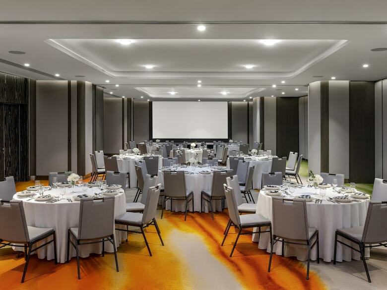 Hotel Ibis Styles Bangkok Silom