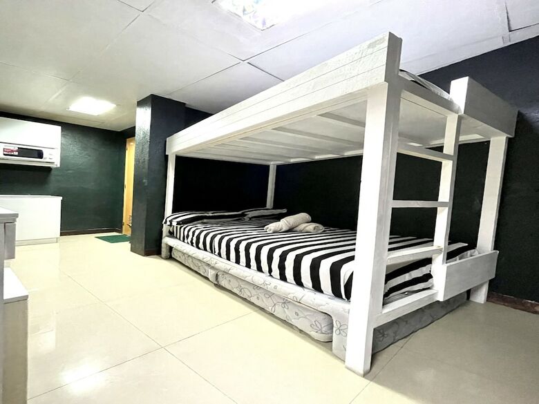 Hotel Super Oyo 910 Sabaidee Suites