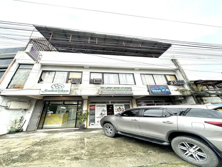 Hotel Super Oyo 910 Sabaidee Suites