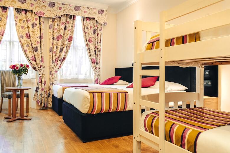 Hotel Athena