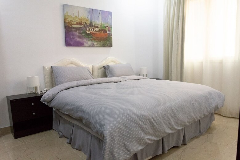 Hotel Flowers Inn 2
