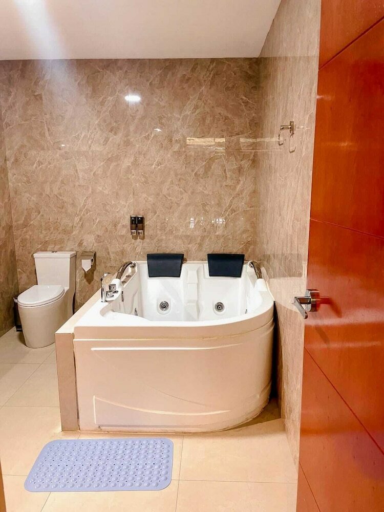 Sm Hotel Plus