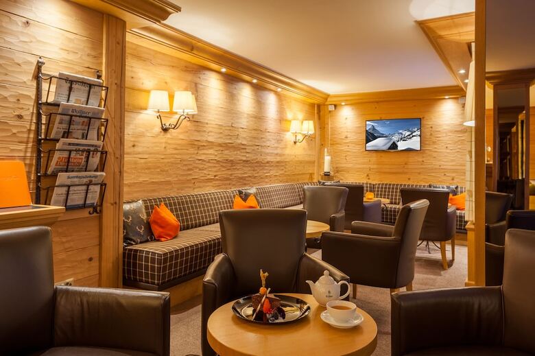 Hotel Holiday
