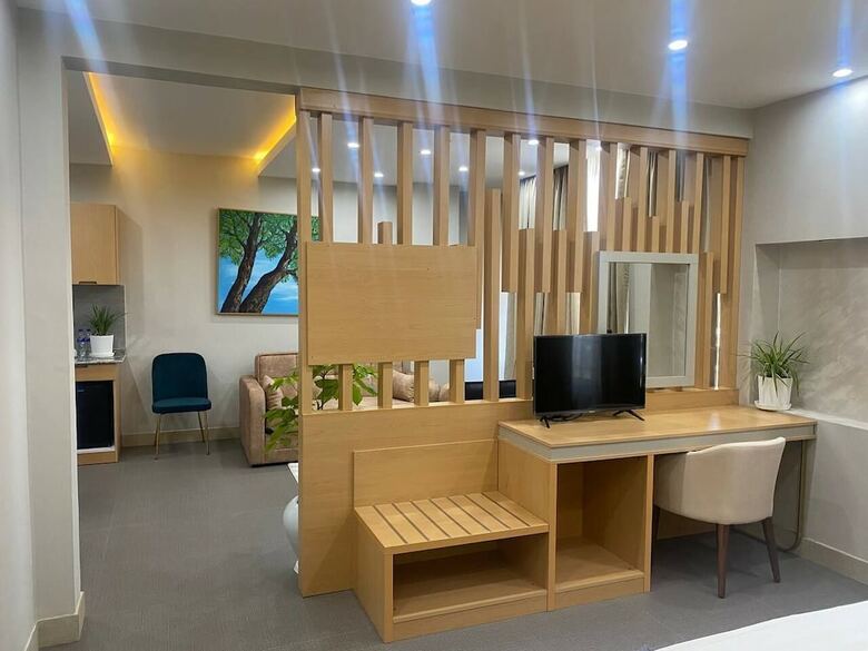 Eyana Hotel