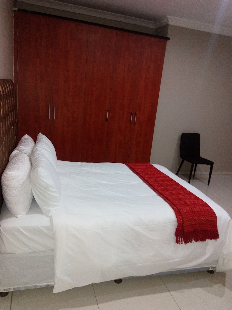 Purple Rose Boutique Hotel