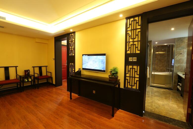 True Go Hotel