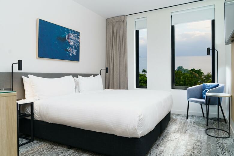 Oaks Cairns Hotel