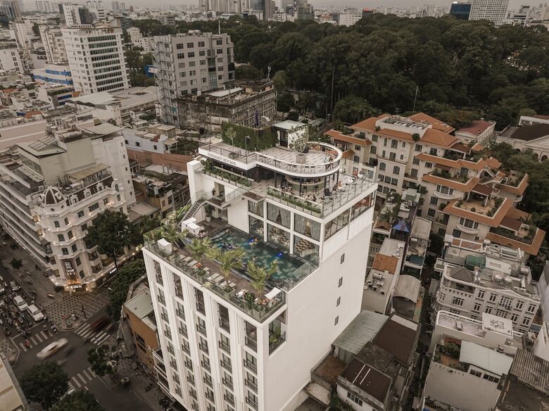 Hotel La Siesta Premium Saigon