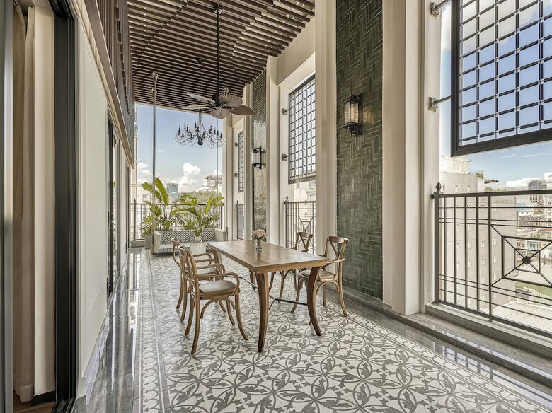 Hotel La Siesta Premium Saigon