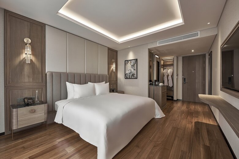 Hotel La Siesta Premium Saigon