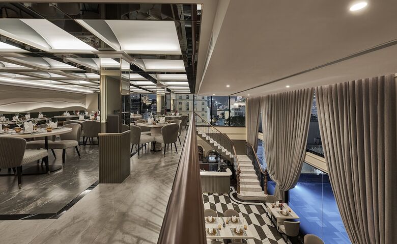 Hotel La Siesta Premium Saigon