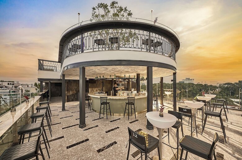 Hotel La Siesta Premium Saigon