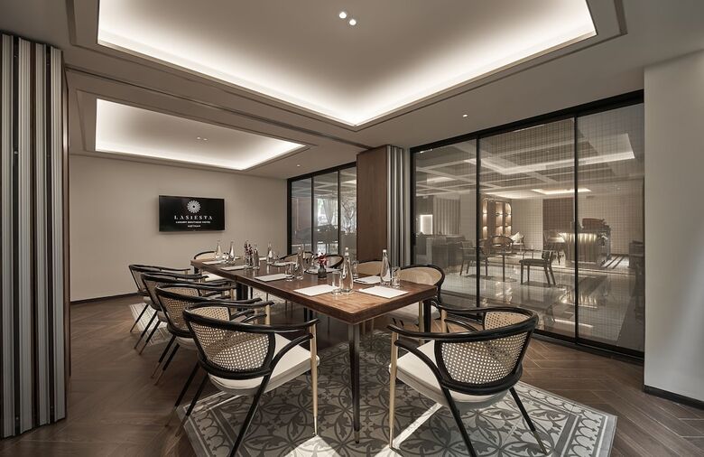Hotel La Siesta Premium Saigon