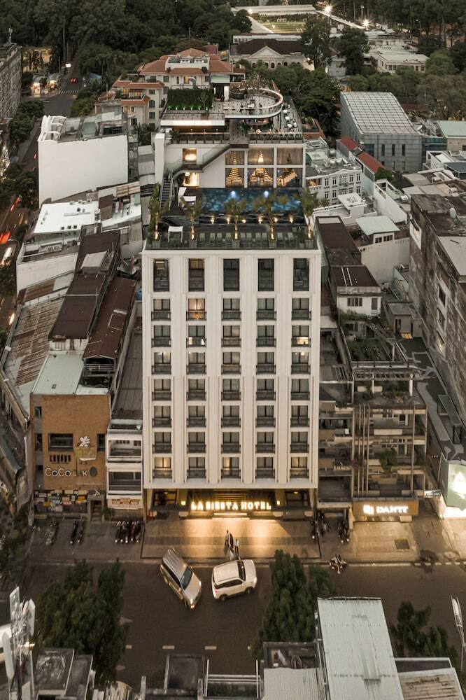 Hotel La Siesta Premium Saigon