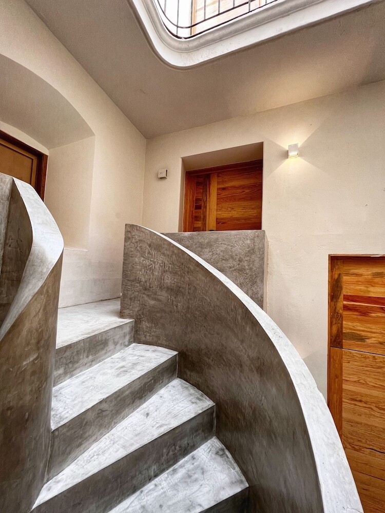 Hotel Atia