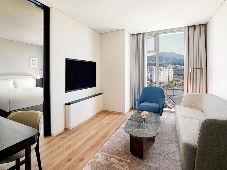 Hotel Naru Seoul - Mgallery Collection