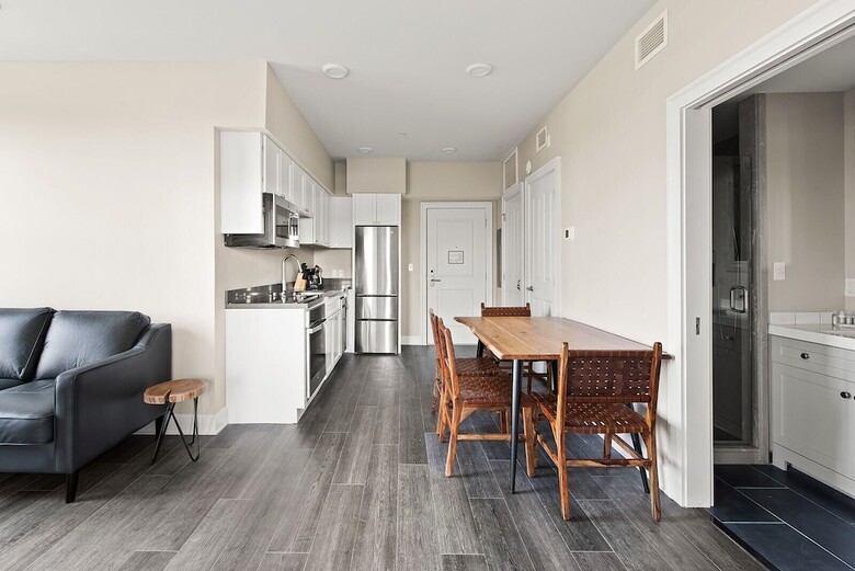 Aparthotel Bywater Suite Hotel