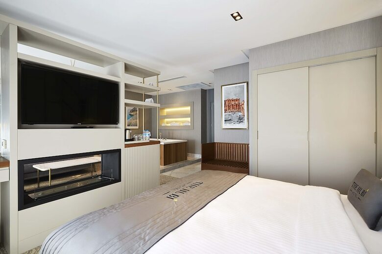 The Hubi Hotel
