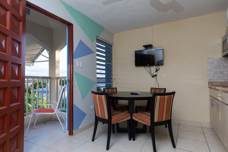 Hotel Red Sunset Beach Club