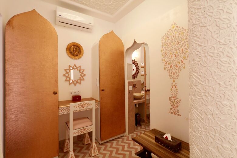 Riad Wazani Square