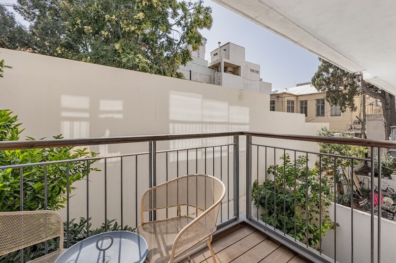 Ourplace Rothschild Allenby