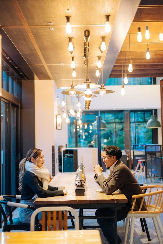 Hotel Moxy Osaka Umeda