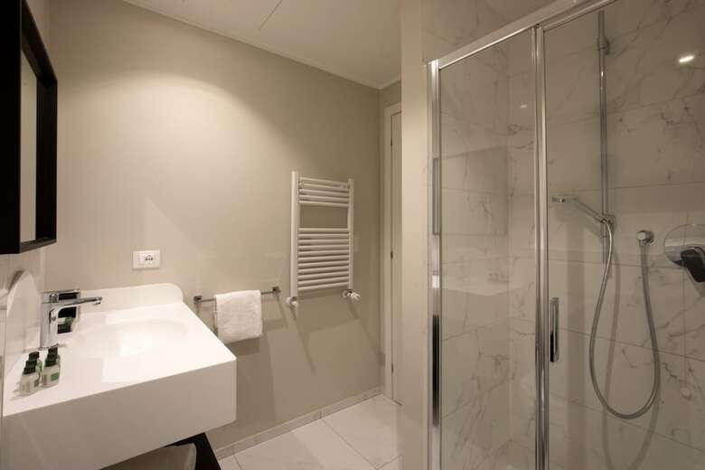 Hotel Daplace - Corso Monforte Suites