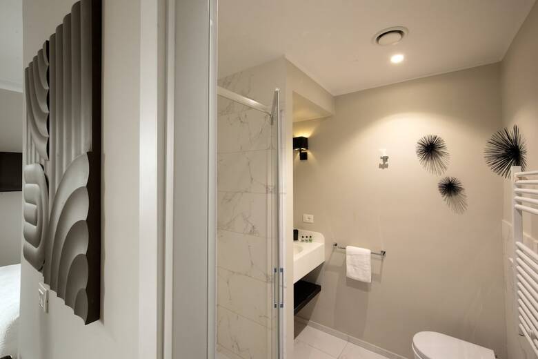 Hotel Daplace - Corso Monforte Suites