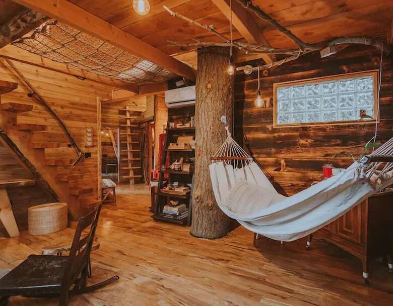 Treehouse Over The Water - Eagle's Nest