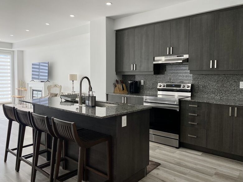 Hotel Luxurious Waterfront Retreat