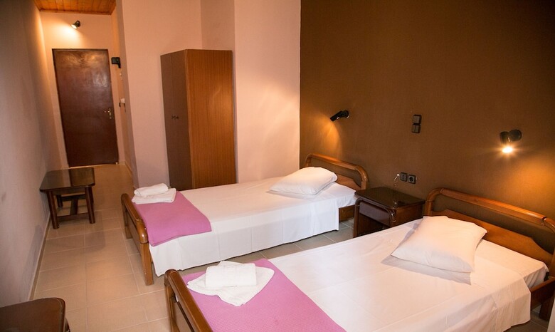 Petania Hotel & Apartments