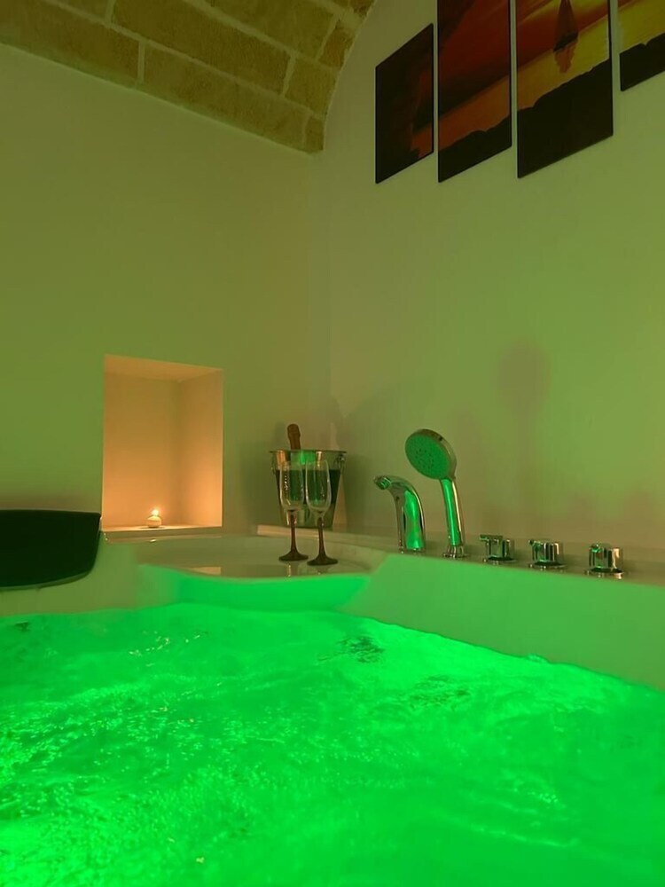 Aurosa Bed And Breakfast