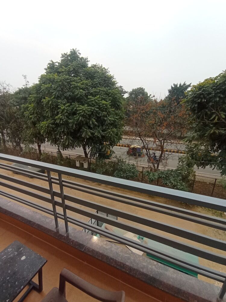 Residences By Hotel Limon