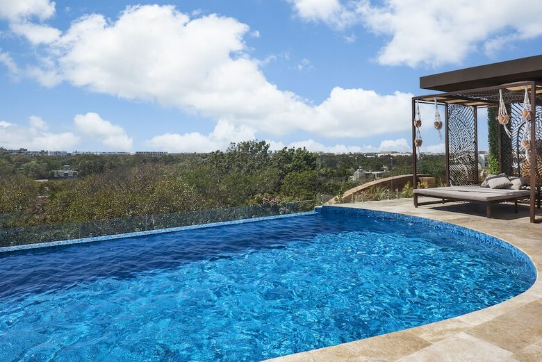 Apartamentos Menesse Ph