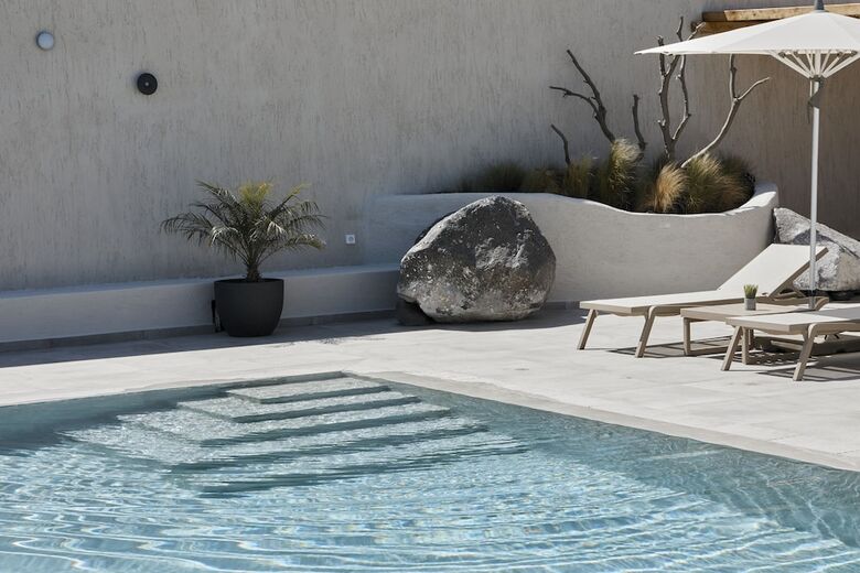 Hotel Mayu Suites