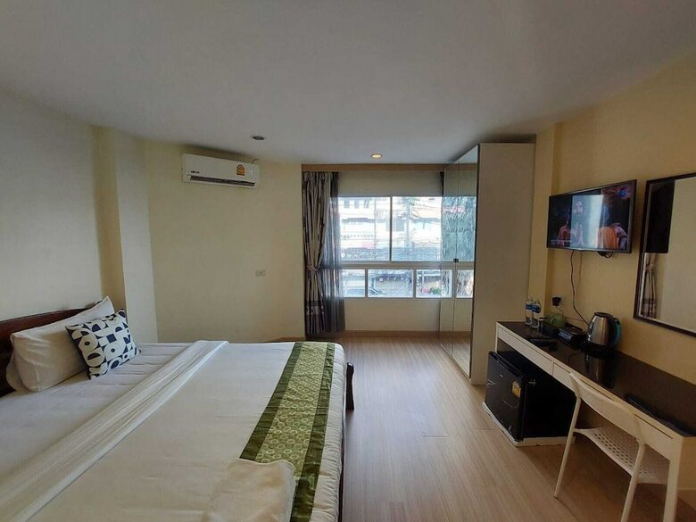 Hotel V Check Inn Sukhumvit 22