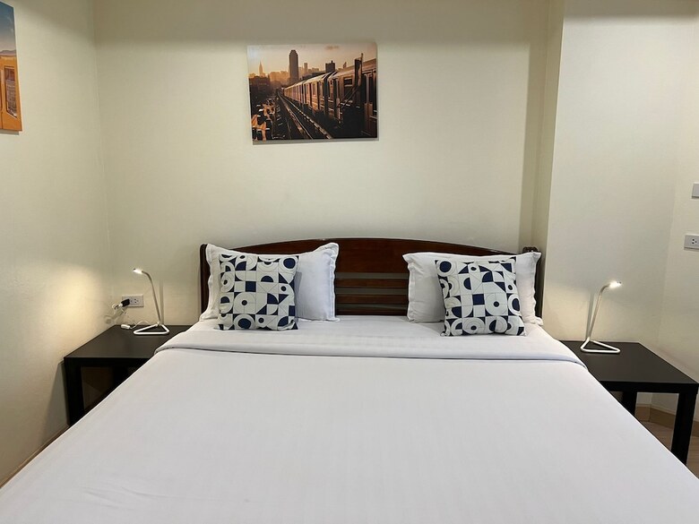 Hotel V Check Inn Sukhumvit 22