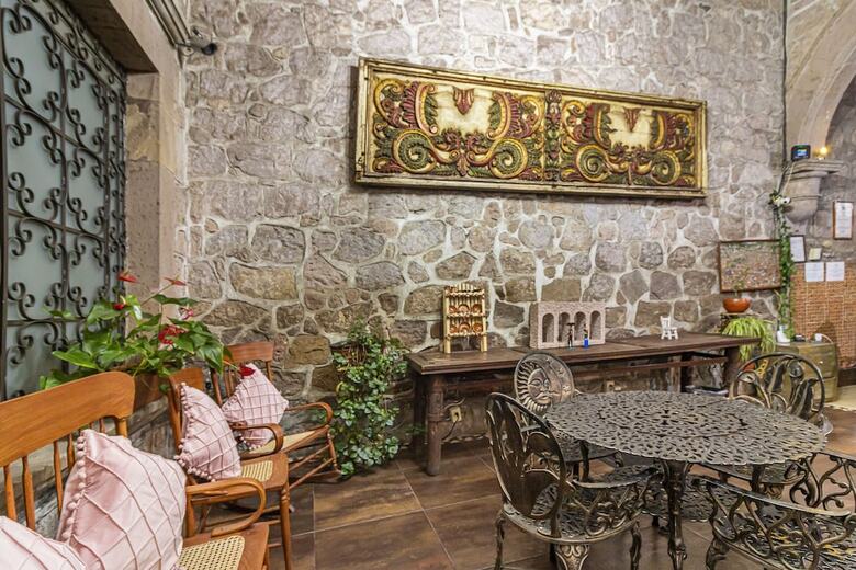 Hotel Cantera Rosa