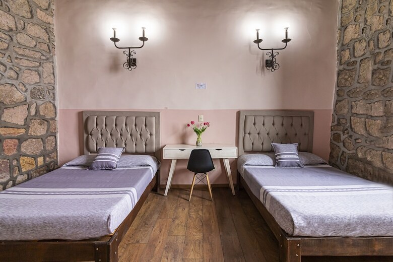 Hotel Cantera Rosa