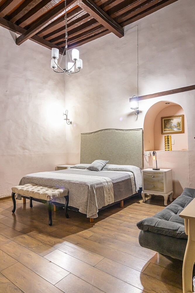 Hotel Cantera Rosa