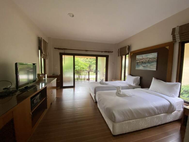 Hotel Chaithalay Khanom Resort