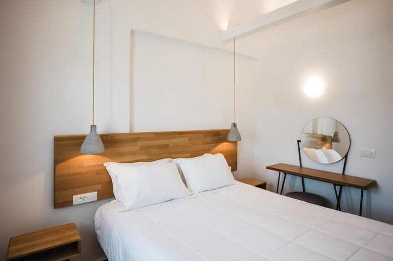 Amphitrite Suites Santorini