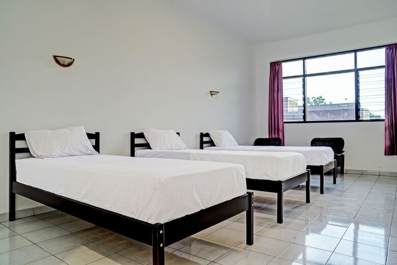 Oyo 92324 Hotel Sinar Rejeki