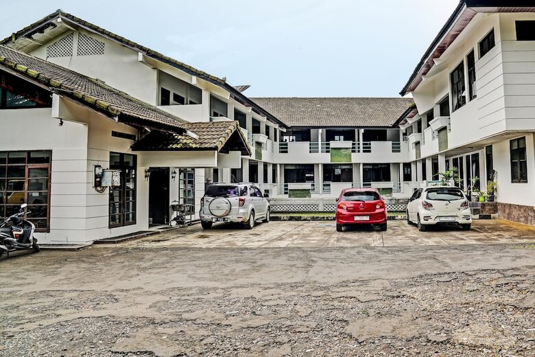 Oyo 92324 Hotel Sinar Rejeki