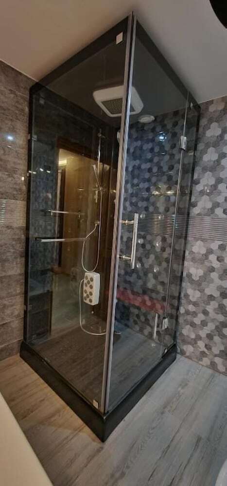 Hotel Equi Palace & Spa