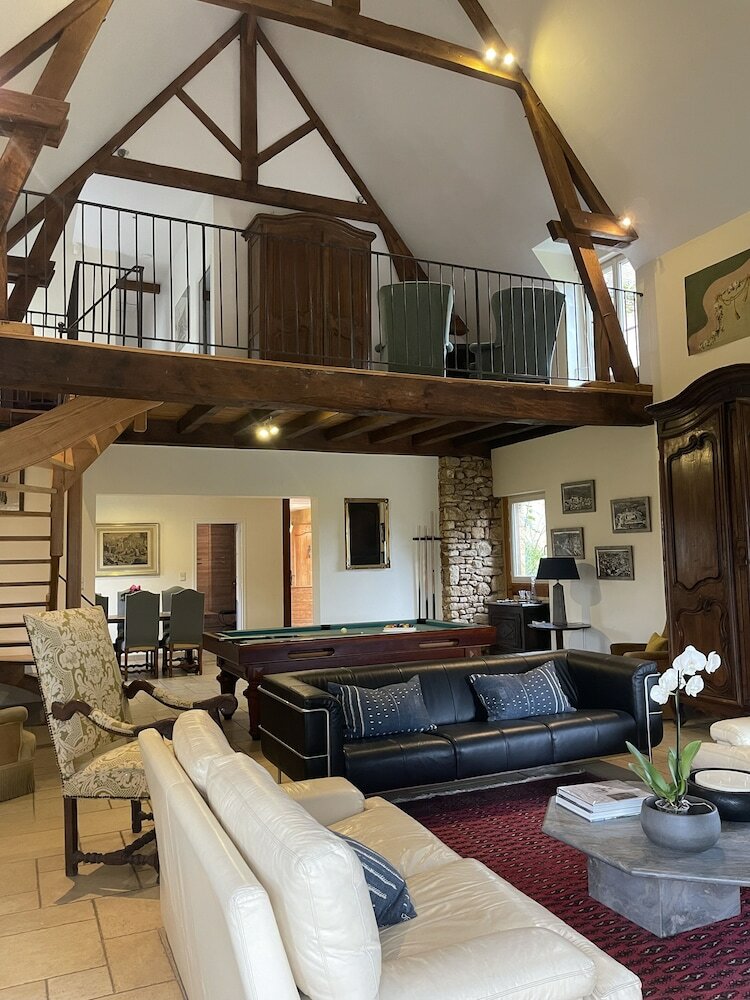 The Grand Longere