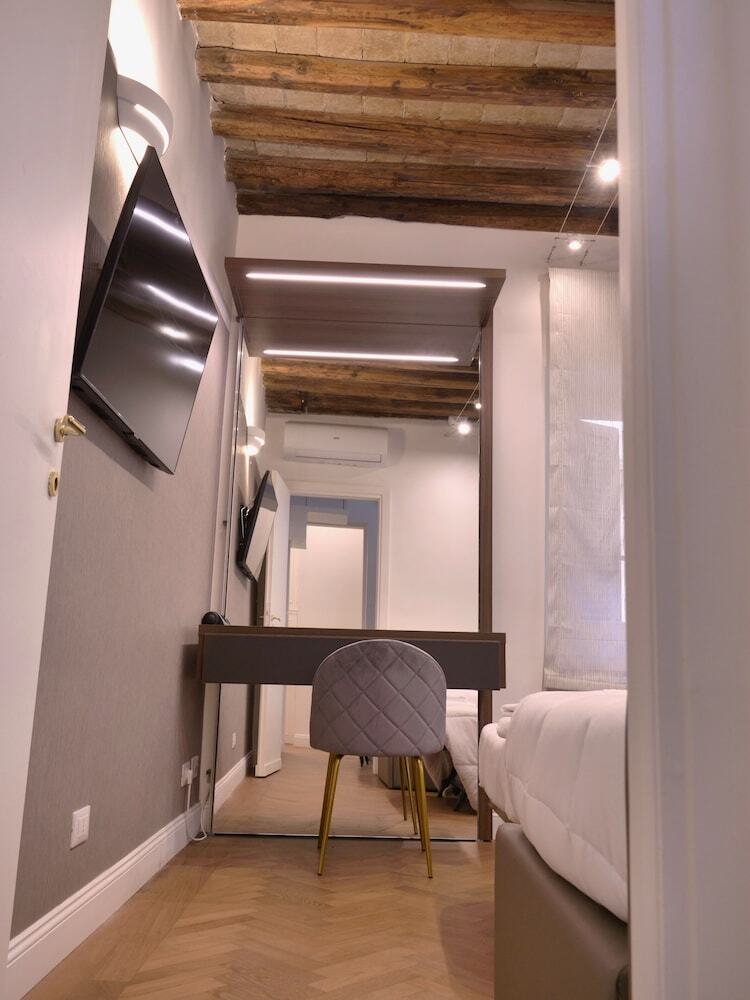 Bed & Breakfast Helmirage Suite Via Del Corso