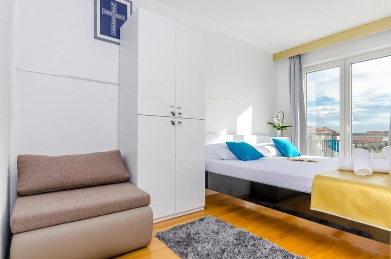 Room-all Saints Suites B&B Kastela - Dou