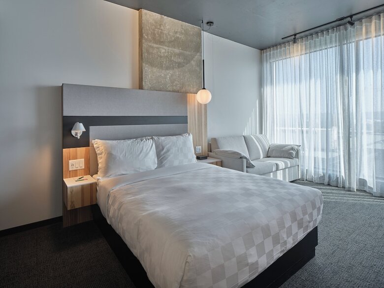 Alt Hotel Calgary University District